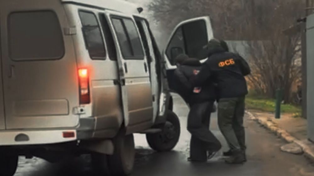 В Мариуполе задержали подростка за поджог сотовой вышки смотреть онлайн