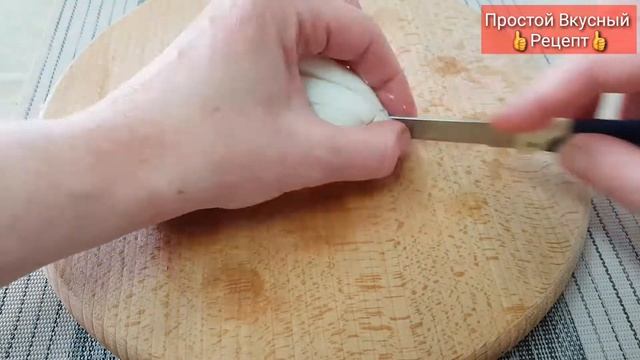 Салат из кальмаров - нежный и воздушный Потрясающе вкусный салат! Простой и Вкусный Рецепт смотреть онлайн