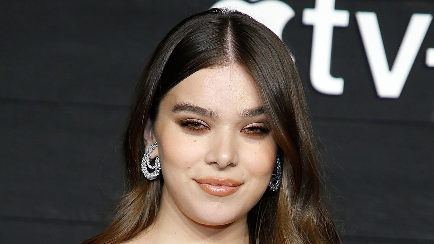 Хейли Стайнфелд рассекретила беременность и рекорд России на чемпионате мира по боксу. смотреть онлайн