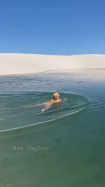 Пустынное озеро смотреть онлайн