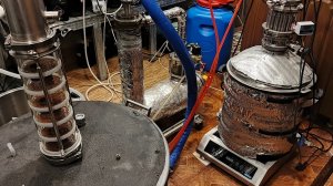 Густая брага не подгорит, перегоняю только таким способом