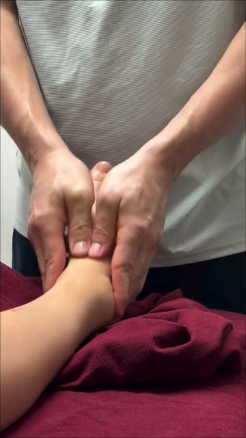 Массаж ступни