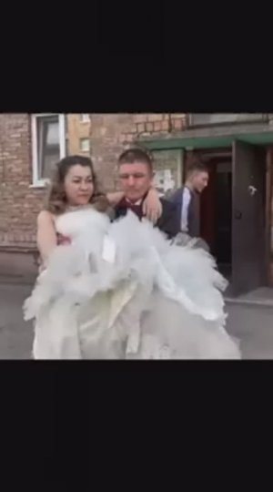 УРОНИЛ ИРИШКУ ЧИКИ ПИКИ В СВАДЕБНОМ ПЛАТЬЕ! БЕЗУМНЫЙ ПАША КАК ВСЕГДА