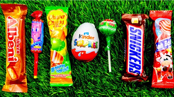 ASMR Вкусные конфеты, шоколадное яйцо и много разноцветных леденцов. Распакуем и узнаем!