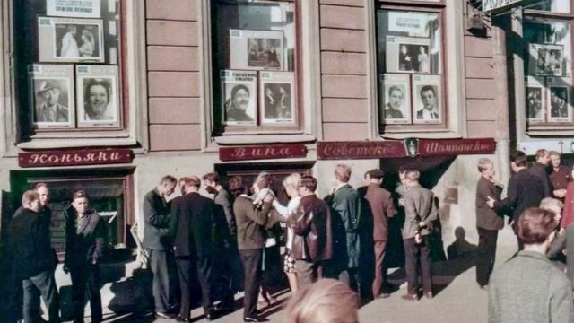 "ГРЁЗЫ О ПИТЕРСКОМ ПРОШЛОМ"... (Фото гр. "ПИТЕР. GENIUS LOCI"), музыка - АОРНИ им. НЕКРАСОВА) смотреть онлайн