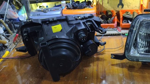 Фары Ауди 80B4