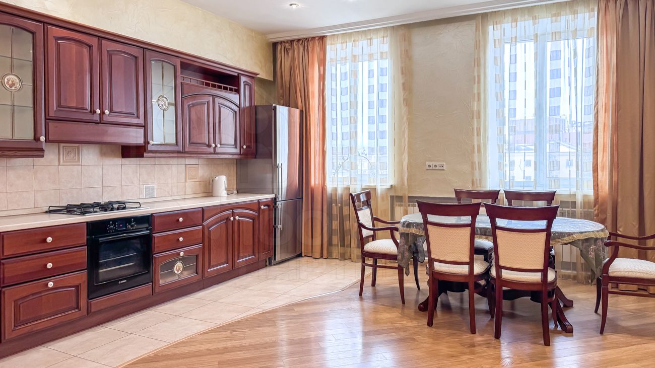 Видеообзор 3-ком квартиры ул. Богдана Хмельницкого, д. 1 смотреть онлайн