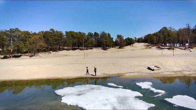 Байкал в конце мая. Восточный берег.