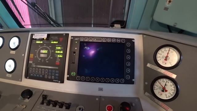Обзор кабина 2 электровоза 3ЭС5к Ермак смотреть онлайн