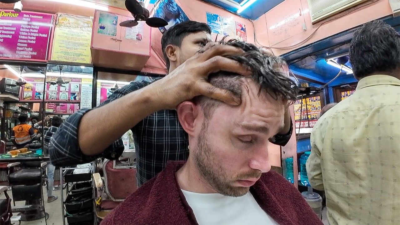 This $2 Indian Head Massage Rearranged My Brain Cells 🇮🇳 смотреть онлайн