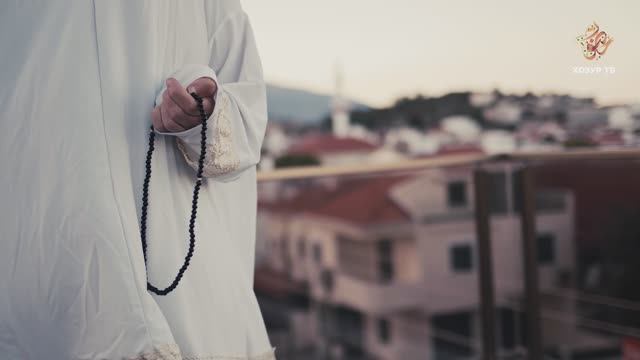 Мин моның өчен бик яшь | Мин нигә яулык бәйләмим? смотреть онлайн