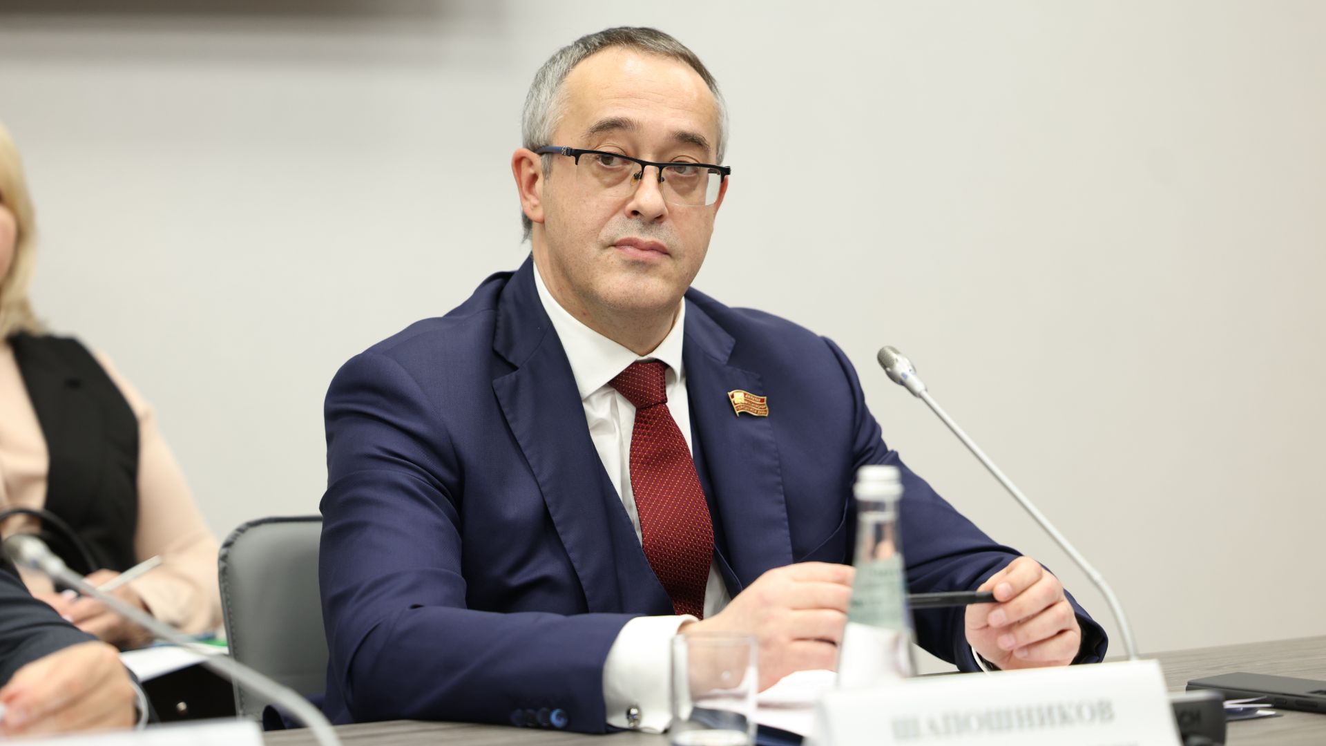 15.12.2025. Алексей Шапошников на заседании комиссии Совета законодателей РФ смотреть онлайн