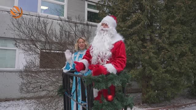 «Десант Дедов Морозов»: праздник, который приходит даже в больницу смотреть онлайн