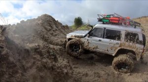 УАЗ против Nissan Patrol на бездорожье