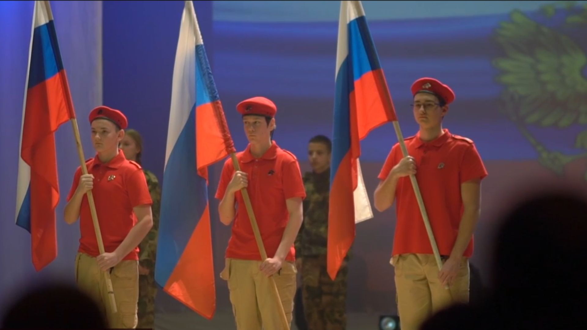 В Хасынском округе подвели итоги Года защитника Отечества смотреть онлайн