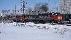 Тепловозы 2ТЭ116У-0070 и 2ТЭ10М-0284. Отправление двойной тяги.