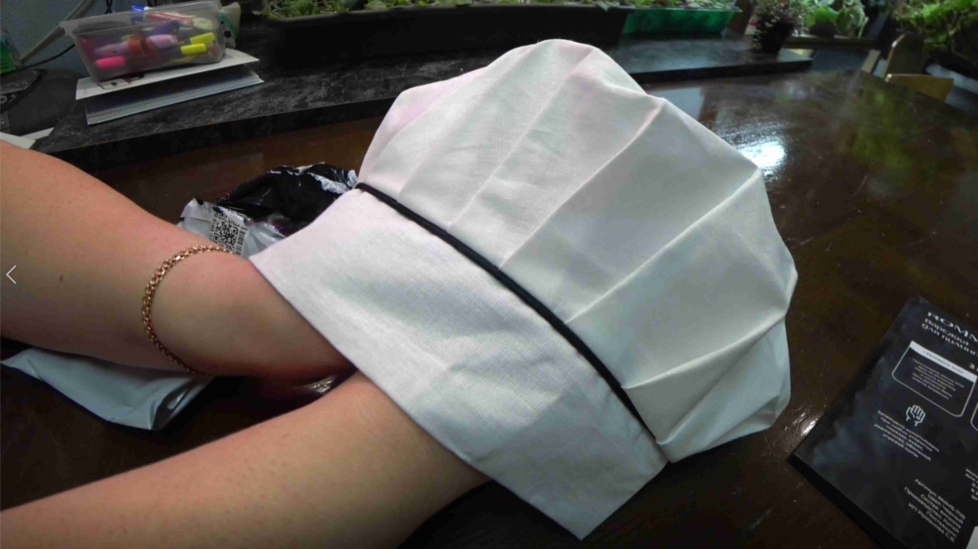 Обзор покупок с маркетплейсов: какао, лампы для фар, варежка для пилинга, колпак поварской, фартук смотреть онлайн