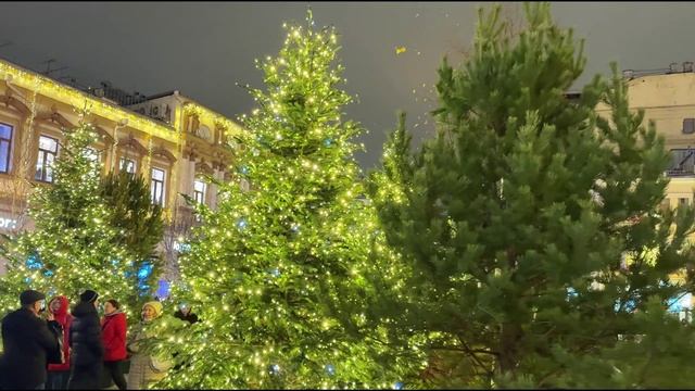🌟 Новая атмосфера Москвы: рождественские огни по всему городу – ночь 2025! ❄️ смотреть онлайн