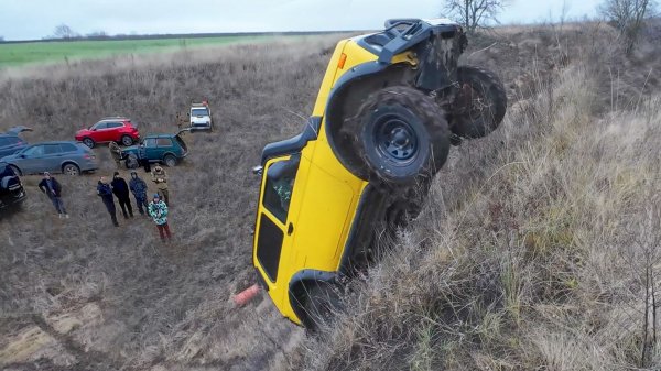 БЕШЕНЫЙ НИВАВОД НАПУГАЛ ВСЕХ! БИТВА против AUDI QUATTRO, TANK 300, PAJERO, KYRON, CHANGAN в ГОРУ!