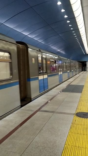 Электропоезд Русич на станции Авиастроительная