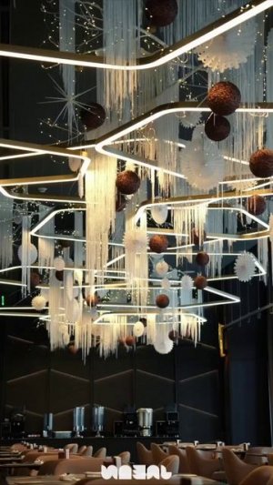 Заглянули в те самые высотки у моста Миллениум⚡