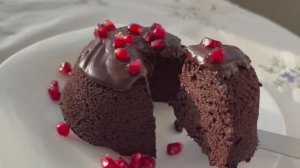 БРАУНИ ИЗ ЯБЛОКА В МИКРОВОЛНОВКЕ 🍎 Шоколадный ПП кекс без сахара и муки за 3 минуты!