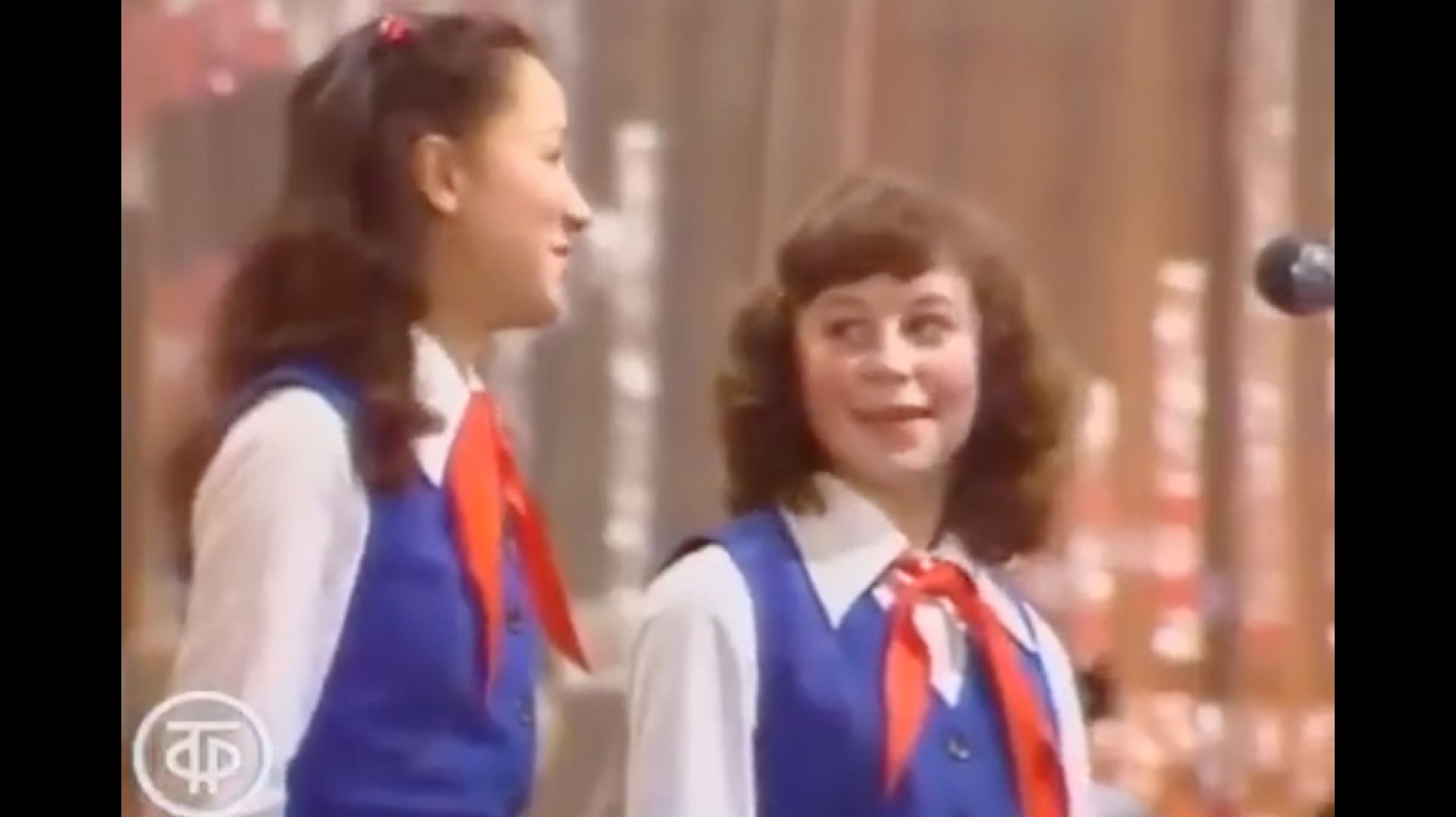 Песня - 82. Финал (1982). 19.12 в 19:19 Мск! День рождения! Подарки! смотреть онлайн