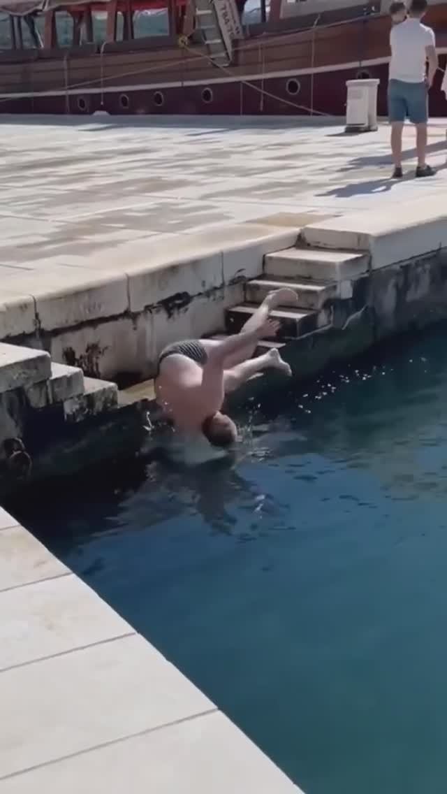 Подборка приколов, падений и смешных ситуаций. 👍