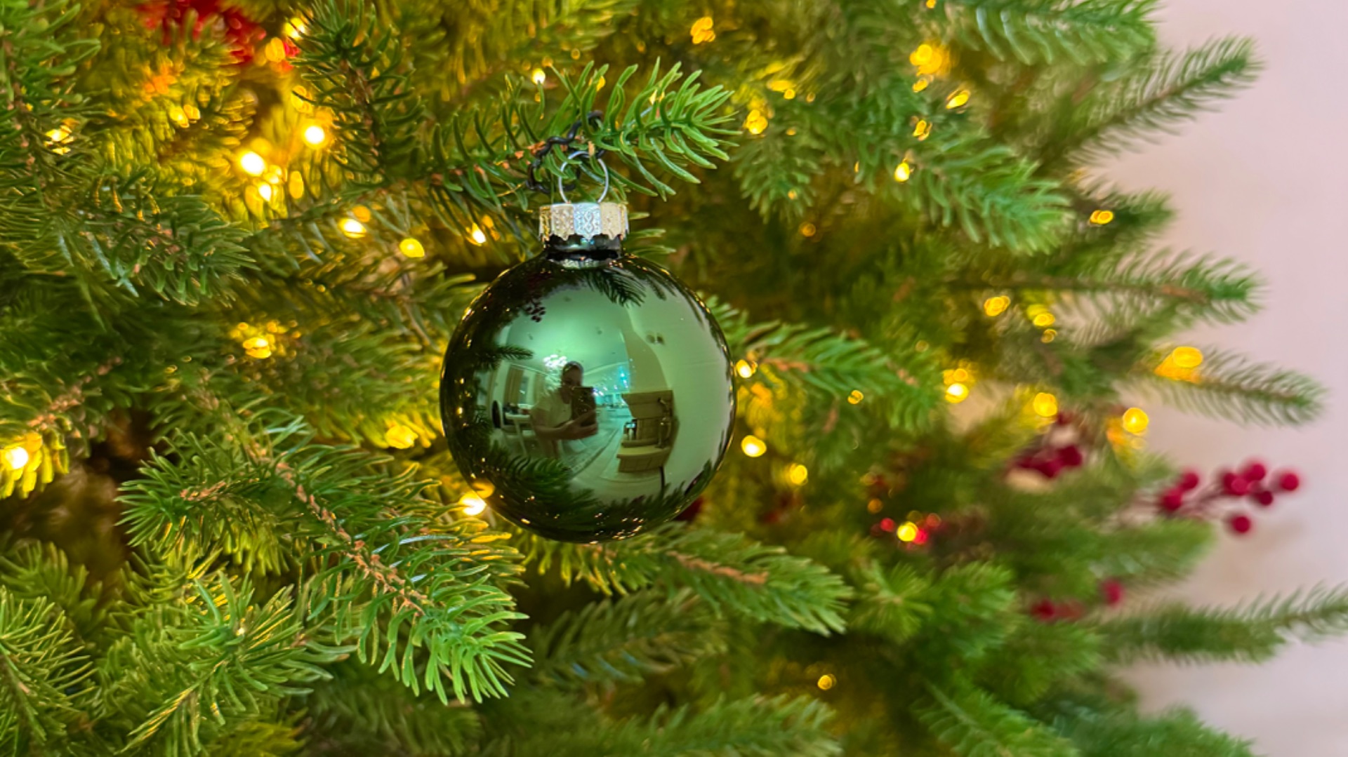 Поставила ЁЛКУ 🎄/ Украшаю дом 🏠