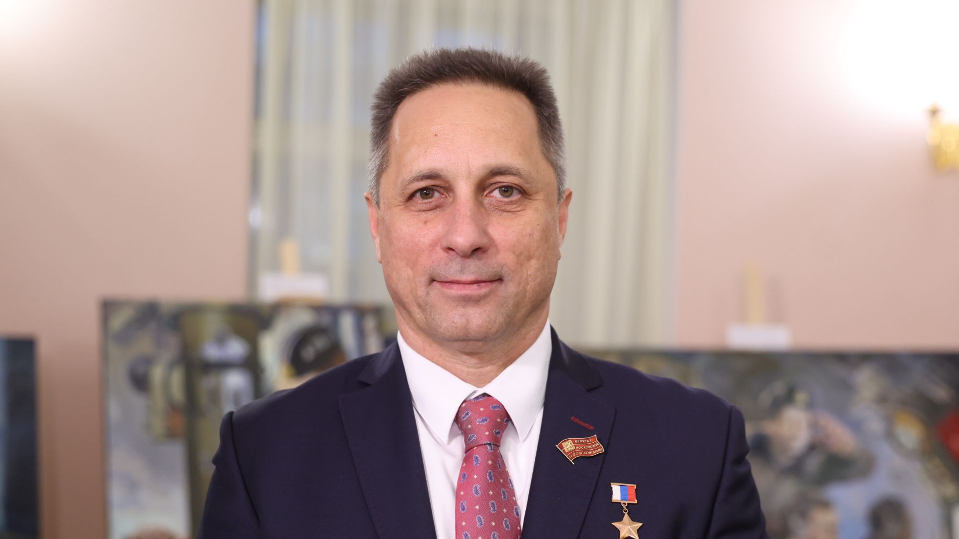 17.12.2025. Антон Шкаплеров: В этих полотнах – настоящая правда флотских будней смотреть онлайн