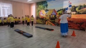 "Как казаки хоровод водили". Фрагмент физкультурного развлечения с детьми  5-7 лет