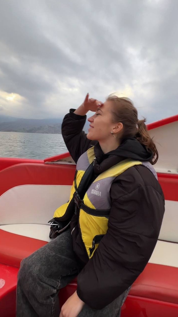 Может для этого жизнь и создаёт нам сложности? 🤔 смотреть онлайн