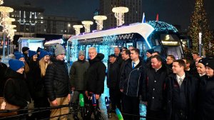 Сергей Собянин дал старт движению новогодним автономным трамваям по Трифоновской улице