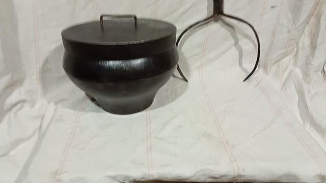 Чугунок чугунный на 5 литров + Крышка Чугунная+ Ухват СССР смотреть онлайн