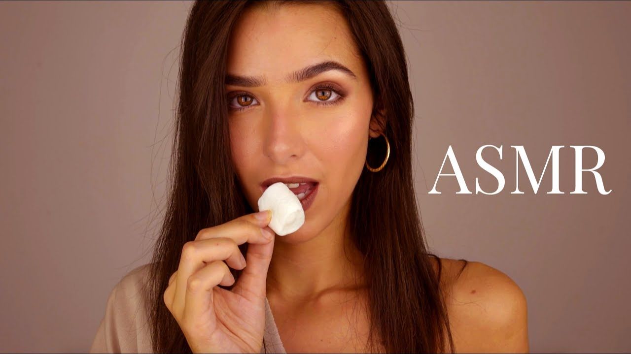 ASMR Candy Eating (Intense Mouth Sounds, Marshmallows, Gummy Bears, Plastic sounds...) смотреть онлайн