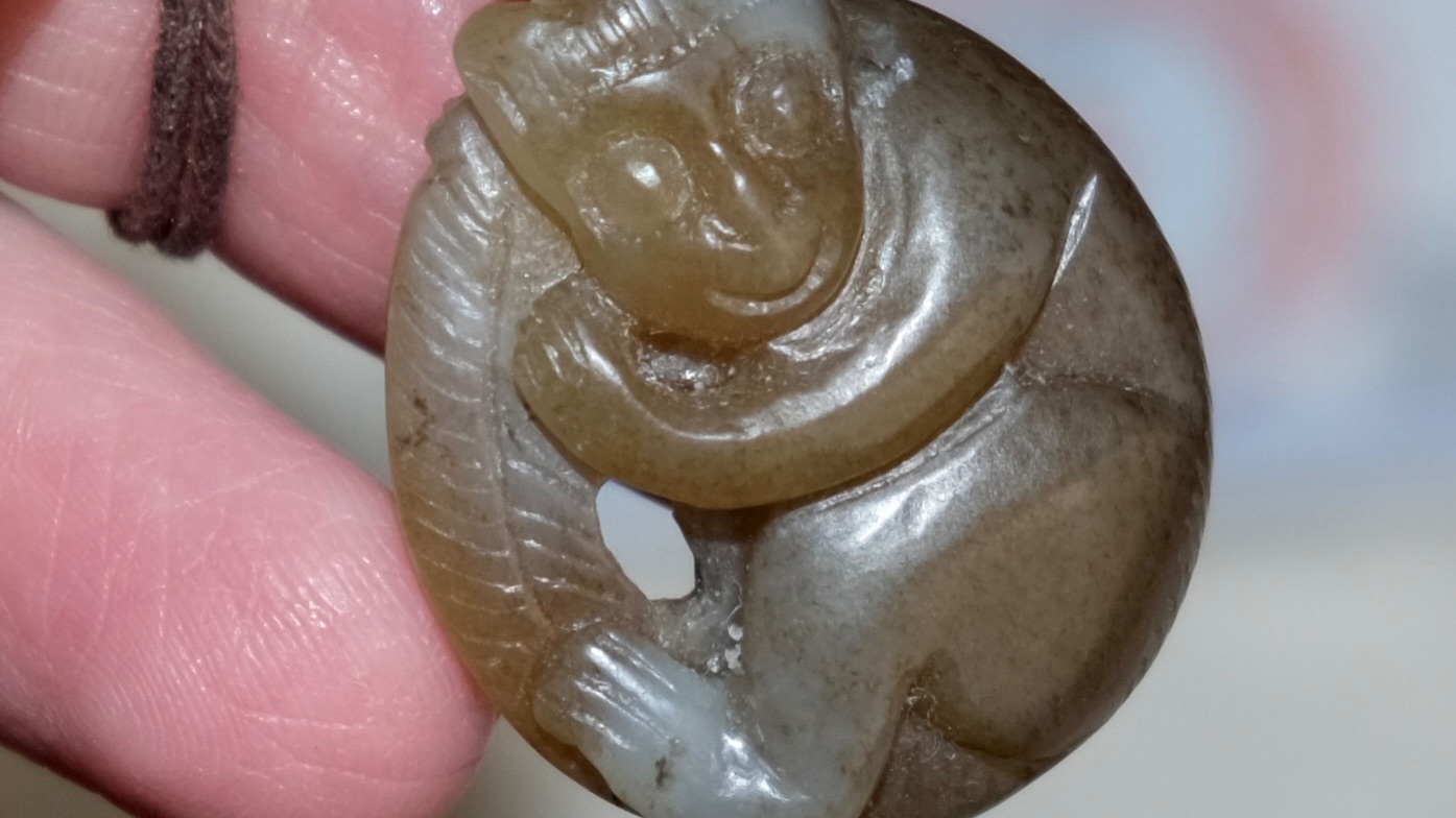 Нефрит подвес _Обезьянка_ сертификат 0653 _Большая удача_