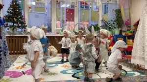 "Огоньки для ёлочки" Группа №1 "Лапушки"