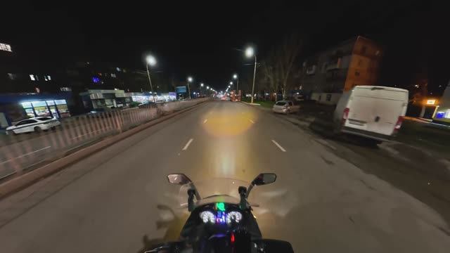 Прогулка по Луганску. Едем с Востока на Юг через Центр! Восточные, южные кварталы. смотреть онлайн