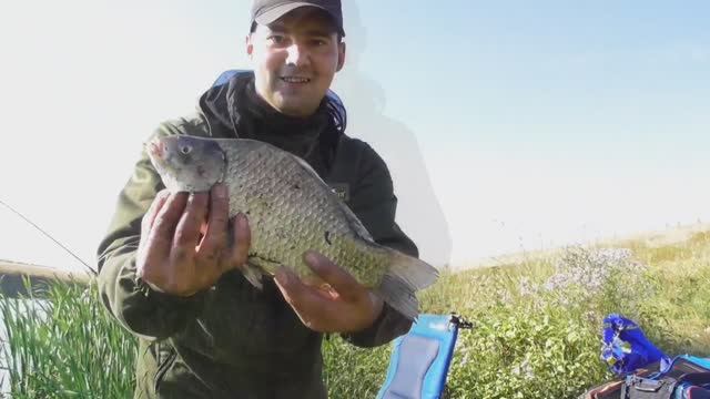 Ловля леща и карася на фидер в сентябре . Приятный бонус!