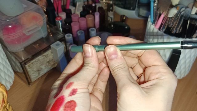 Покупки декоративной косметики.mp4 смотреть онлайн