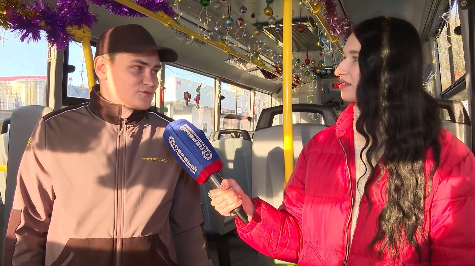 (12+) Сказочный маршрут до Москвы! Как в Мытищах украшают общественный транспорт? смотреть онлайн