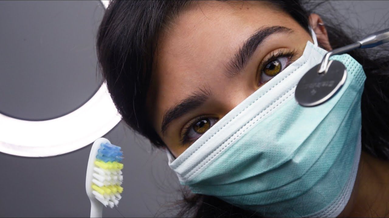 ASMR Dental Examination (Gloves, Scraping sounds, Teeth brushing, Light trigger...) смотреть онлайн