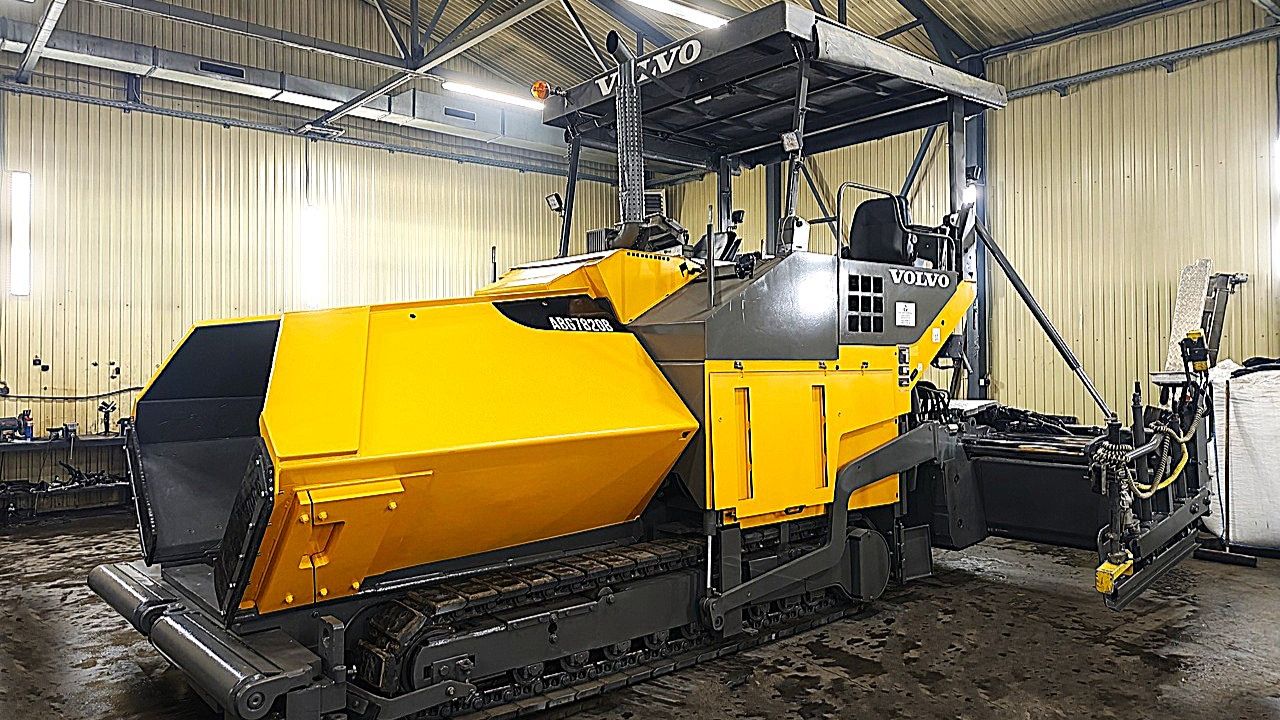 Продается Асфальтоукладчик Volvo ABG 7820 B