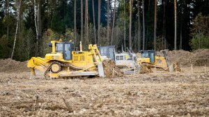 Бульдозеры на тесте: кто лидер? Сравнение HBXG, CAT и китайского бренда