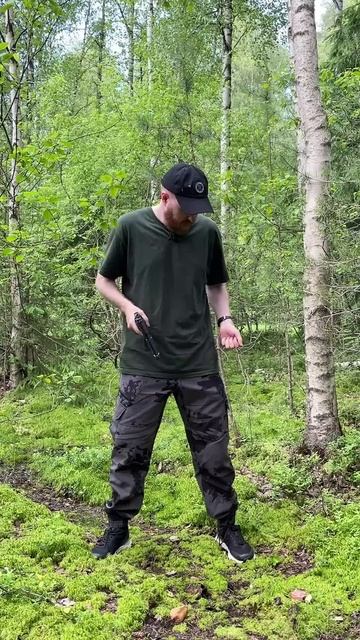 Как легко и быстро избавиться от клеща #shorts  #клещи  #юмор