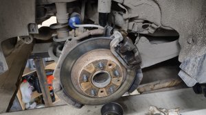 Ремонт заднего суппорта Mazda 6