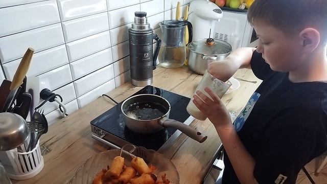 Не сынок, а золото/ Я так не умею/ Готовит для папы смотреть онлайн