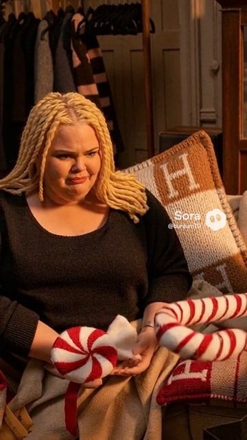 20251217_0839_01kcmzbb7refg9dyc3095sasyt смотреть онлайн