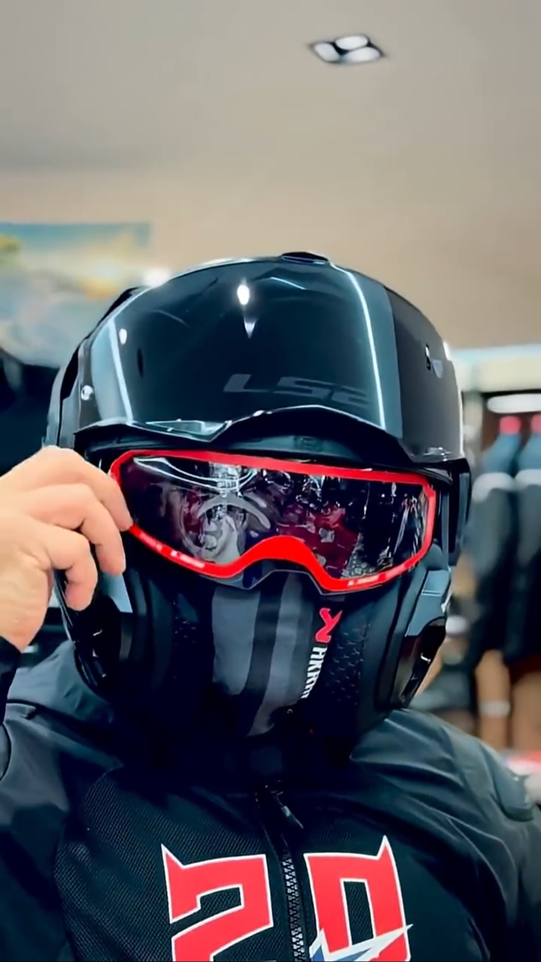 Супер шлем трансформер 😯