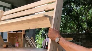 Как соорудить уличную скамейку из поддонов своими руками